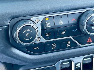 2024 Jeep Gladiator - Photo 21