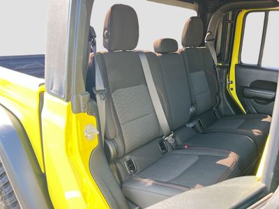 2023 Jeep Gladiator - Photo 25