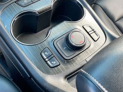 2023 GMC Acadia - Photo 21