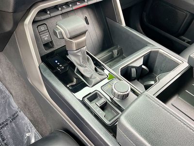2022 Toyota Tundra - Photo 16