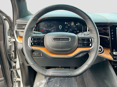 2024 Jeep Grand Wagoneer - Photo 11