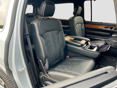 2024 Jeep Grand Wagoneer - Photo 30