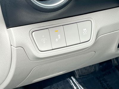 2023 Kia Forte - Photo 10