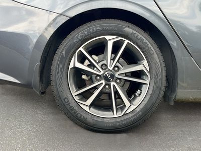 2023 Kia Forte - Photo 27