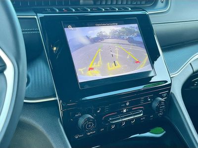 2023 Jeep Grand Cherokee - Photo 13