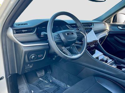 2023 Jeep Grand Cherokee - Photo 9