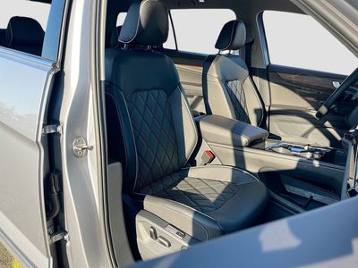 2025 Volkswagen Atlas - Photo 29