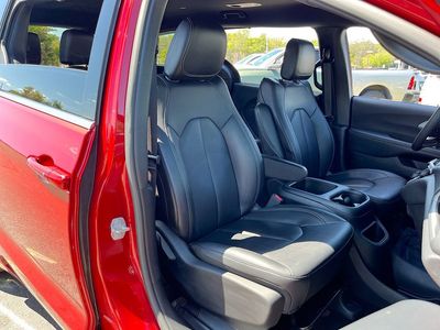 2025 Chrysler Pacifica - Photo 28