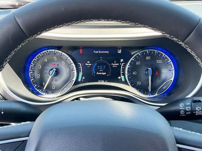 2025 Chrysler Pacifica - Photo 12