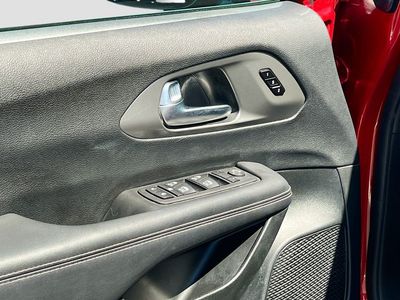 2025 Chrysler Pacifica - Photo 17