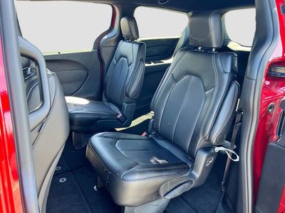 2025 Chrysler Pacifica - Photo 23