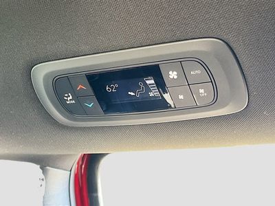 2025 Chrysler Pacifica - Photo 24