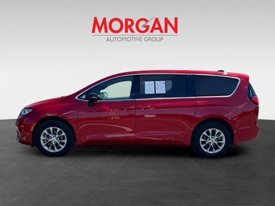 2025 Chrysler Pacifica - Photo 4