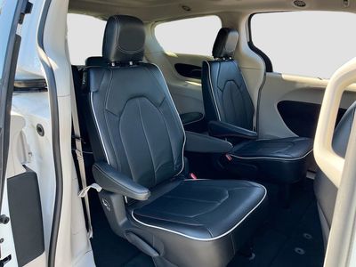 2024 Chrysler Pacifica - Photo 28