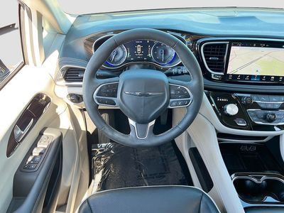 2024 Chrysler Pacifica - Photo 22