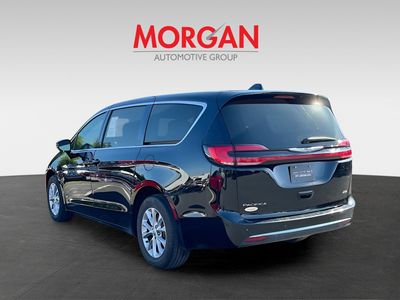 2025 Chrysler Pacifica - Photo 3