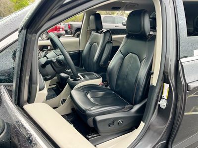 2020 Chrysler Voyager - Photo 19