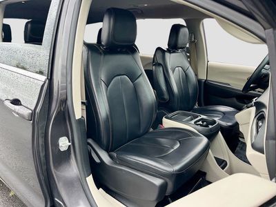 2020 Chrysler Voyager - Photo 27