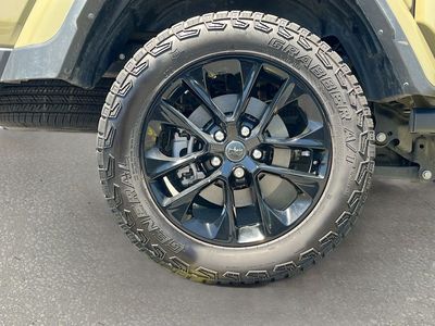 2025 Jeep Gladiator - Photo 28