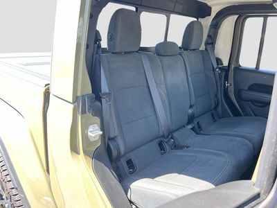 2025 Jeep Gladiator - Photo 25