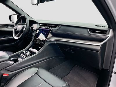 2025 Jeep Grand Cherokee - Photo 29