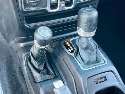 2021 Jeep Gladiator - Photo 17