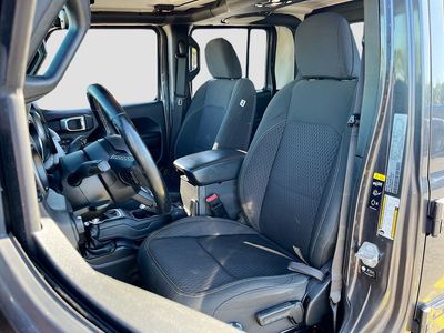 2021 Jeep Gladiator - Photo 21