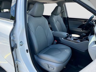 2023 Toyota Highlander - Photo 29