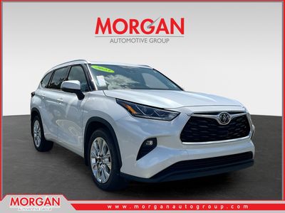 2023 Toyota Highlander - Photo 1