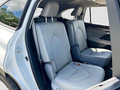 2023 Toyota Highlander - Photo 28