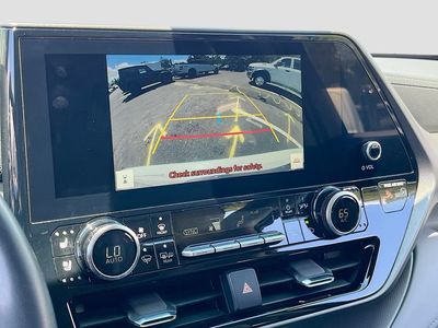 2023 Toyota Highlander - Photo 13