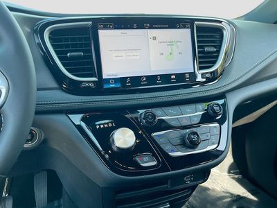 2026 Chrysler Pacifica - Photo 14