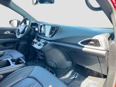 2026 Chrysler Pacifica - Photo 29