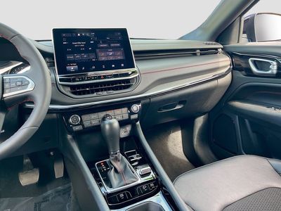 2025 Jeep Compass - Photo 21
