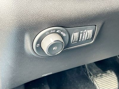 2025 Jeep Compass - Photo 10