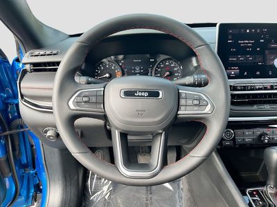 2025 Jeep Compass - Photo 11