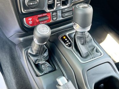 2026 Jeep Wrangler - Photo 17