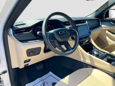 2026 Jeep Grand Cherokee - Photo 9