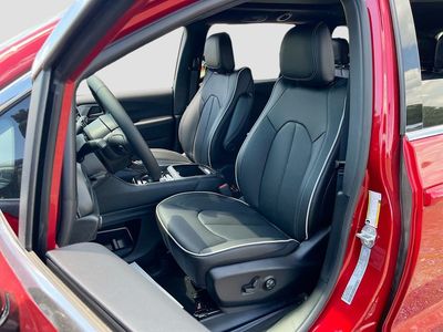 2026 Chrysler Pacifica - Photo 21