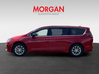 2026 Chrysler Pacifica - Photo 4