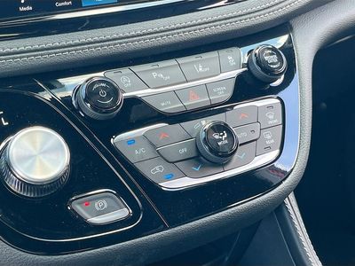 2026 Chrysler Pacifica - Photo 16