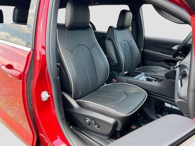 2026 Chrysler Pacifica - Photo 30