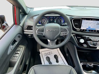 2026 Chrysler Pacifica - Photo 23