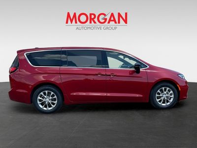 2026 Chrysler Pacifica - Photo 8