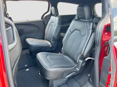 2026 Chrysler Pacifica - Photo 25