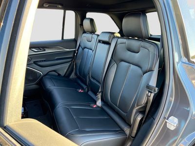 2026 Jeep Grand Cherokee — photo 24 view