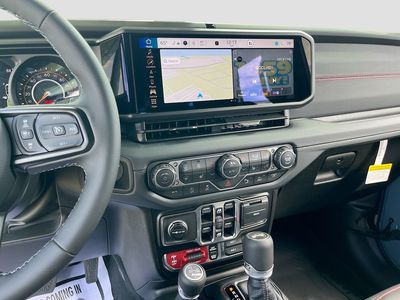 2026 Jeep Wrangler - Photo 15
