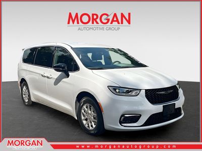 2026 Chrysler Pacifica Select in White — front three-quarter view