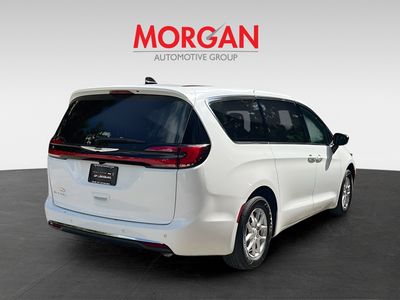 2026 Chrysler Pacifica — photo 7 view