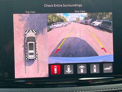 2026 Chrysler Pacifica — photo 14 view